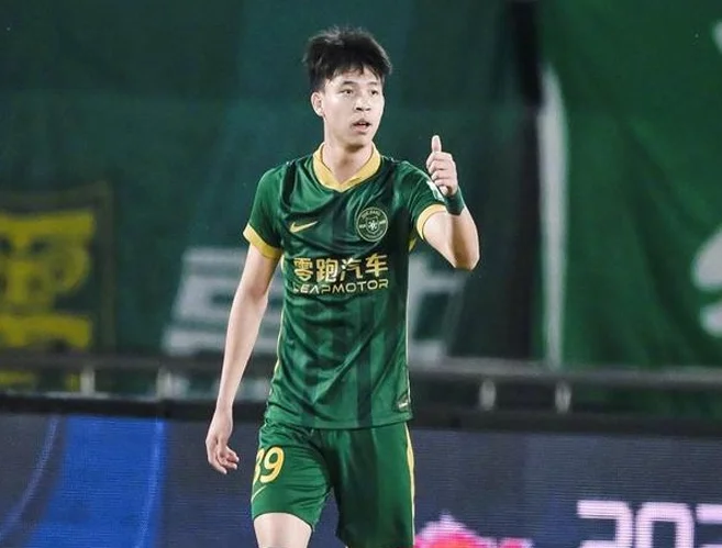 用老阵容打老战术，崔康熙与时代潮流背道而驰，北看台响彻下课声相关图三