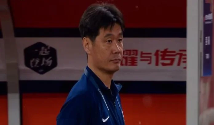1-1，泰山队送李霄鹏“救命”1分 谢文能拼出机会 崔康熙再用彭毕