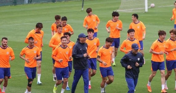 18点57分！山东泰山正式官宣，崔康熙点名1人，齐鲁大战迎3好消息