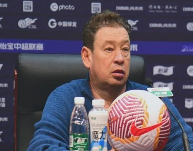 斯卢茨基：我们和成都实力相当，势均力敌的对决中不可预见性很大