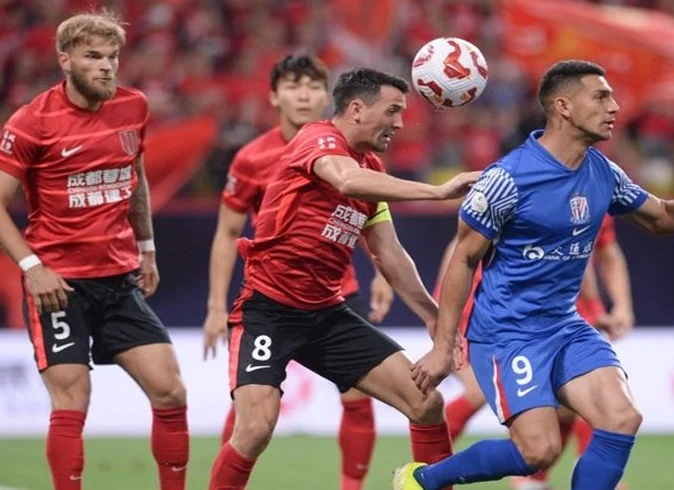惊险1-0！中超榜首易主，上海申花轰然倒下：4连胜被终结相关图四