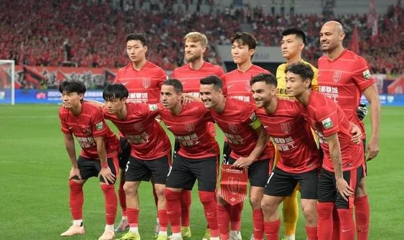 成都蓉城1:0力克上海申花 首次登顶中超积分榜首！相关图二