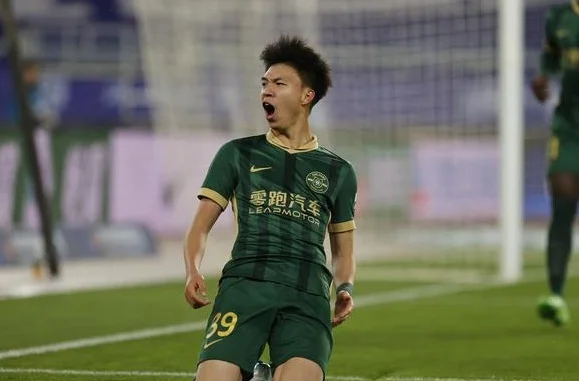 恭喜伊万！18岁国足小将闪耀中超，8场4球，本土射手榜力压韦世豪相关图五