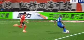 中超积分形势：申花0-1让出榜首，蓉城登顶！邵佳一反超于根伟2分相关图三