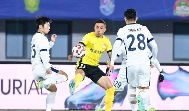 中超积分榜：成都蓉城3连胜登上榜首，青岛西海岸升至第七相关图四