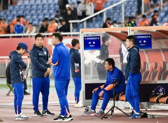 病入膏肓！山东泰山不换帅不换血死路一条 俱乐部要赶快下决心相关图三