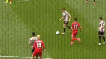 3-1！2-2！德乙2强一夜不败：前三易主，汉堡难了，差1胜回德甲相关图二