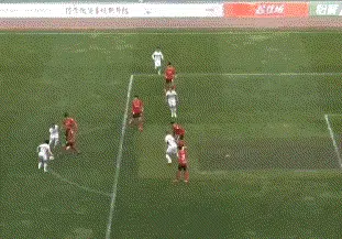 2-1，47岁李金羽率队6连胜逼近榜首，21岁新星单骑闯关后惊艳破门相关图三