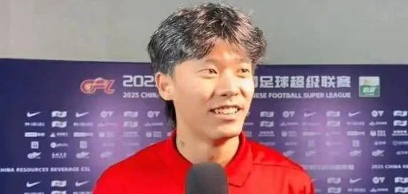 18强赛 | 伊万科维奇辗转武汉“寻找”合格边后卫相关图二