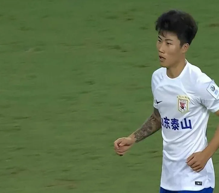 2-3！不敌升班马，近4轮仅1分，落后榜首9分，山东泰山争冠掉链子相关图四
