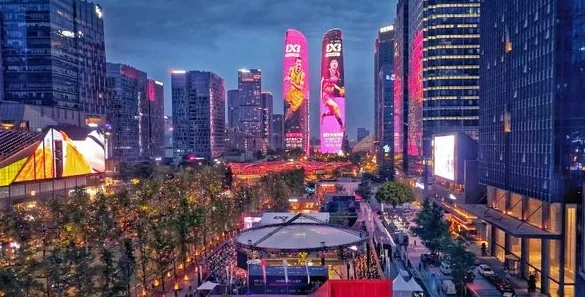 五一消费热观察⑧｜火！“金牌球市”叠加五一假期，商家直呼忙不过来相关图七