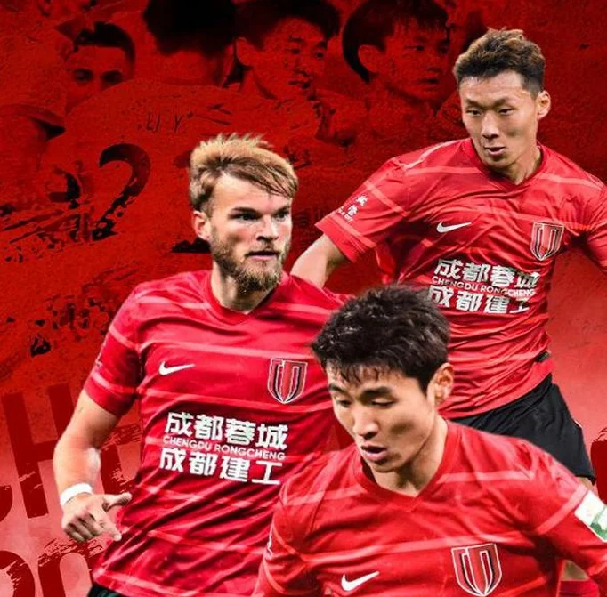 2-0！中超领头羊杀疯了：面对前6名获4胜1平+9轮不败，冠军最热门相关图二