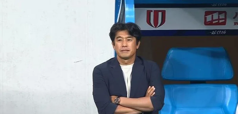 四连胜，成都蓉城2-1浙江巩固头名，韦世豪破门 王钰栋遇遭瓶颈期