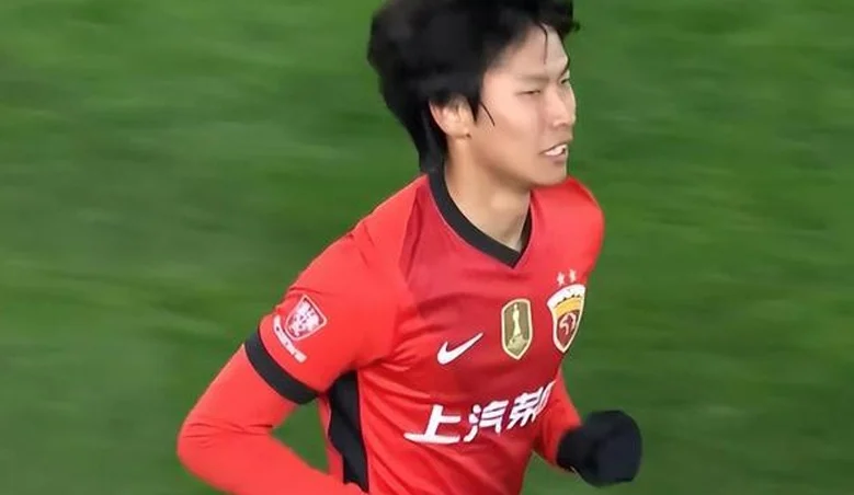 中超亚马尔一闪即逝！6轮中超0球0助攻 泯然众人矣 恐遭海港弃用相关图三