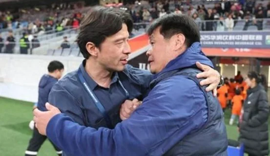 恶心自己成全别人，亚泰0比3惨败海牛，谢晖帮李霄鹏稳住帅位