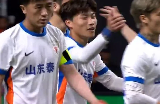 半场战报|谢文能、泽卡进球，泰山暂时2：0领先云南玉昆