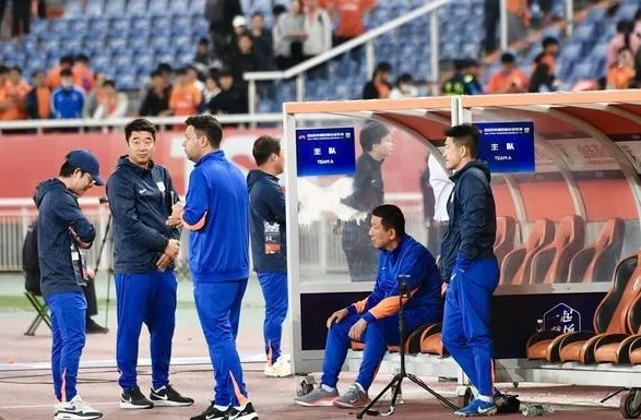 足球报：泰山需解决三方面的问题，主教练、管理问题及年轻化方向