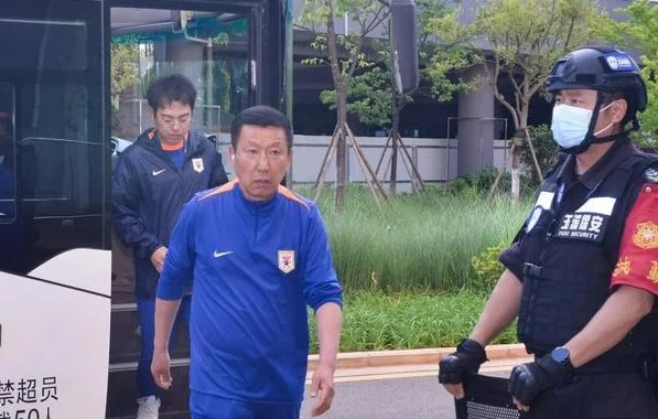 被升班马逆转，泰山队连底裤都不要了，济南文旅须给球迷一个交代