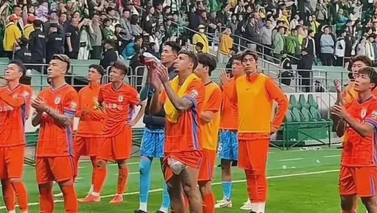 清理门户！泰山队输球后，这3人应该让位，媒体人：换欧洲教练相关图三