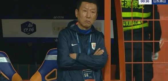 4轮仅拿1分！记者问及下课问题，崔康熙破防：你是球队老板吗？
