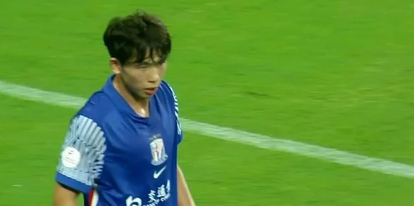 3-1，申花5分钟2球重返榜首，刘诚宇首球米内罗传射 黑马成色不足相关图四