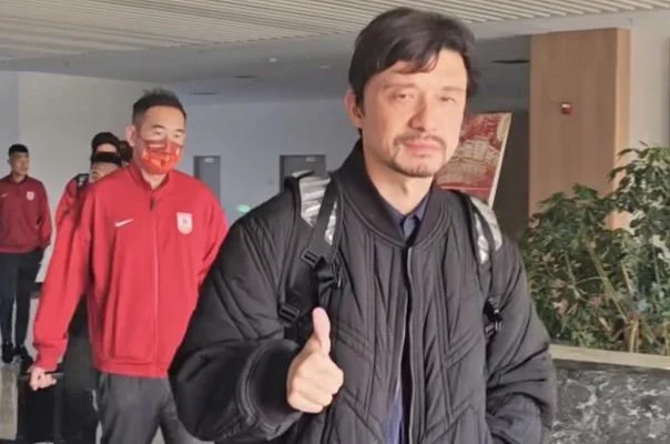 谢晖下课在即，苏亚雷斯非救世主 亚泰败在引援 夏窗押宝巴西边锋