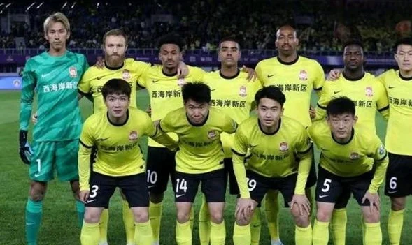 青岛海牛3-0完胜长春亚泰，迎来赛季首胜相关图五