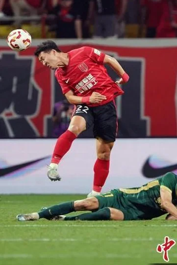 成都蓉城胜浙江绿城 继续领跑中超积分榜