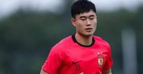 紧锣密鼓备战世预赛 伊万重点考察两大中超悍将 一人曾是里皮爱将相关图二