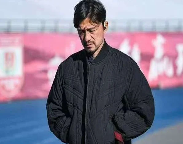 成绩联赛垫底！谢晖下课真的不冤，苏亚雷斯将出任亚泰新主帅