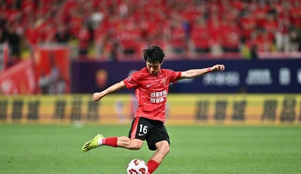 国足生死战！集训名单恐超50人，廖锦涛、杨明洋2大高级货被关注相关图四