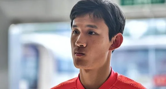 上海海港VS青岛海牛：张琳芃坐镇 中场天才新星领衔进攻 武磊冲锋相关图三