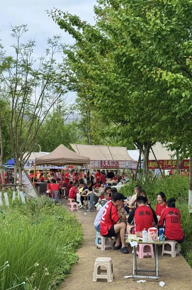 “公园+赛事+消费”金牛打造“吃玩社交”新场景→相关图四