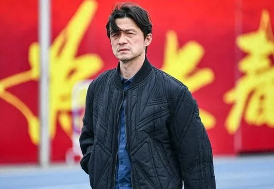 谢晖下课追平亚泰队史最差开局，苏亚雷斯接任前本土团队救火