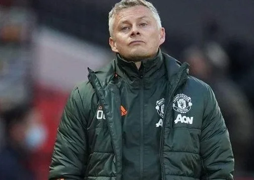 内维尔觉得滕哈赫也许适合瓦伦西亚，多特蒙德可以考察索圣相关图二