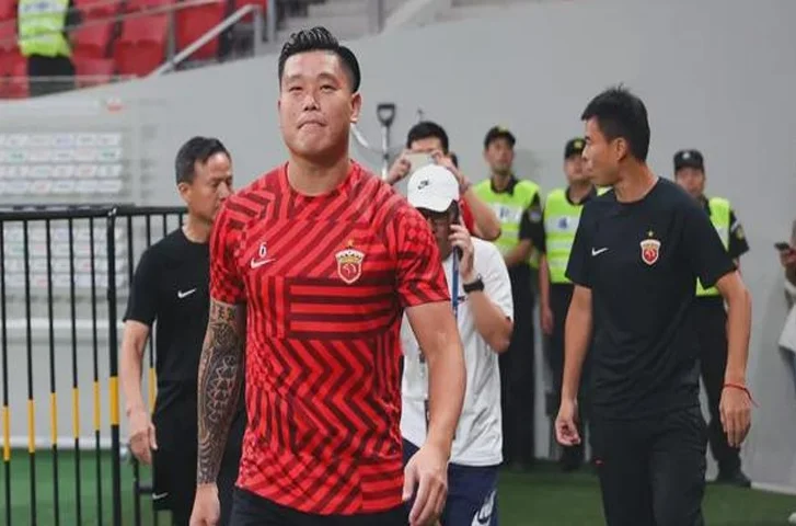 崇明五虎又退一人？35岁国脚后腰蔡慧康出现在教练名单，转型了？相关图五