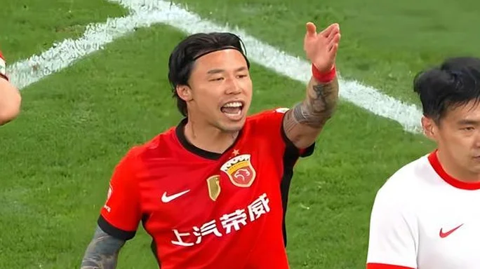 3-1逆转！海港力克海牛紧追榜首，三外援建功武磊中柱 蒯纪闻出色相关图四
