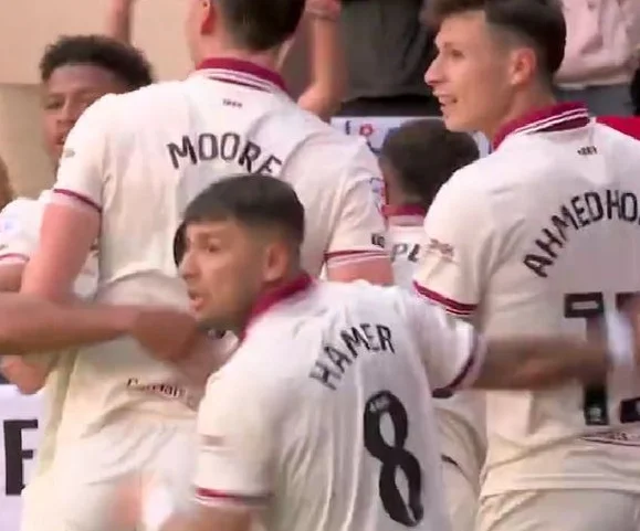 一场3-0！让谢菲尔德联队一只脚进决赛，有望重回英超，分1亿镑相关图四