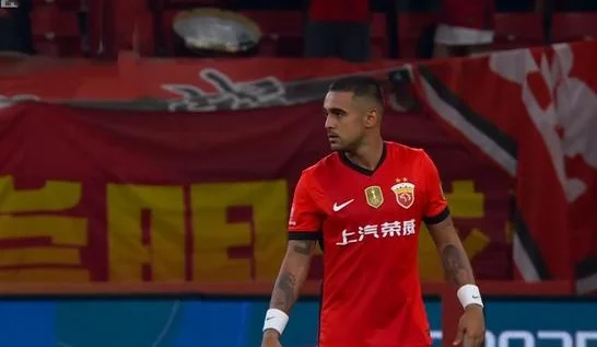 3-1，海港把海牛踢回原形 3外援各进一球 蒯纪闻策动进球天赋太强相关图四