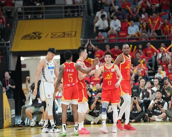 CBA总决赛-广厦1-1北京 孙铭徽28+9胡金秋21分 周琦13+10