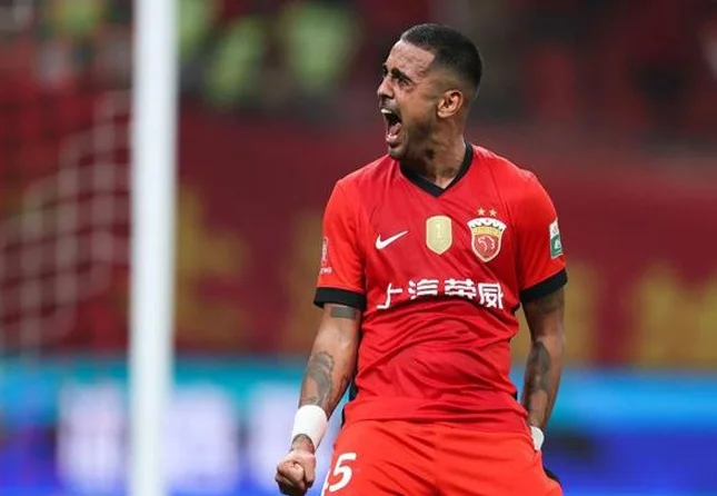 3-1！三外援进球！落后前两名3分，上海海港争冠不掉链子相关图五