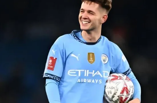 35轮仅首发2次！英格兰希望星惨遭瓜帅冷落沦为英超鸡肋 今夏走人相关图二