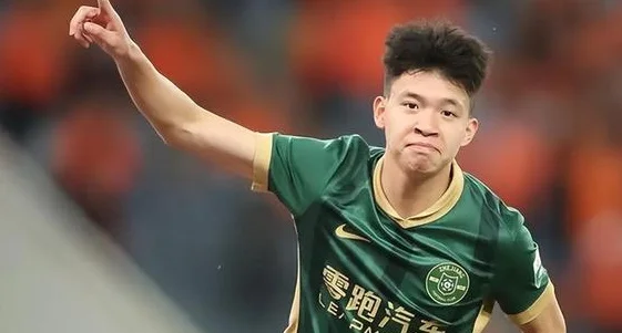 中超12轮：申花蓉城4-0大胜，国安3-1赢深圳，18岁小将领跑射手榜相关图四