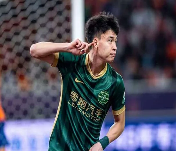 8球领跑射手榜！国足迎来新锋霸，王钰栋有望成为下一个武磊？相关图二