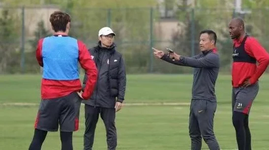 阎峰：亚泰的困难只是暂时的，希望球员们重新找回自信