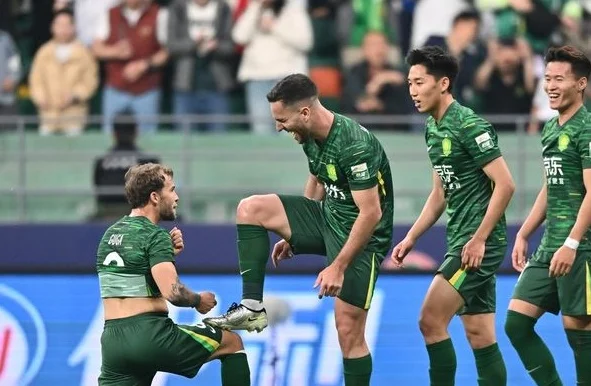 又赢了3-1，北京队狂飙5连胜，11场不败中超唯1，深圳队4场首败相关图二
