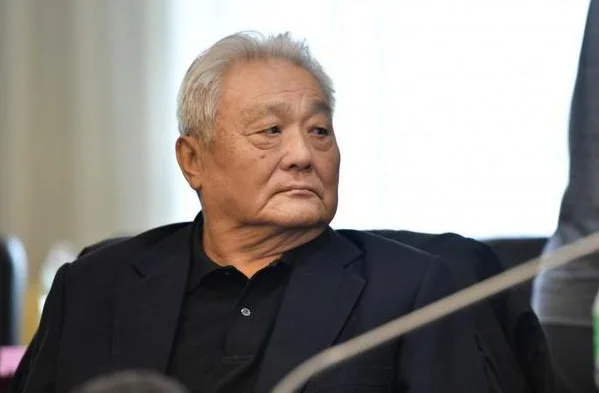 相聚，就是一种感恩！年维泗迎92岁生日，81岁徐根宝携弟子送祝福