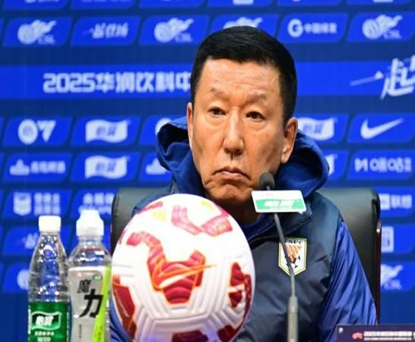 尘埃落定！崔康熙不下课，泰山队没打算换帅，没把球迷当回事相关图二
