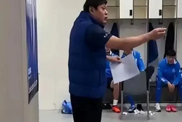 恭喜，范志毅官宣，加盟新球队，重返绿茵场，已和球队汇合相关图二