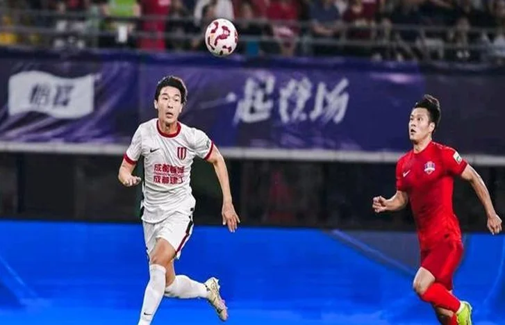 韦世豪进球 中超成都蓉城客场4-0大胜梅州客家